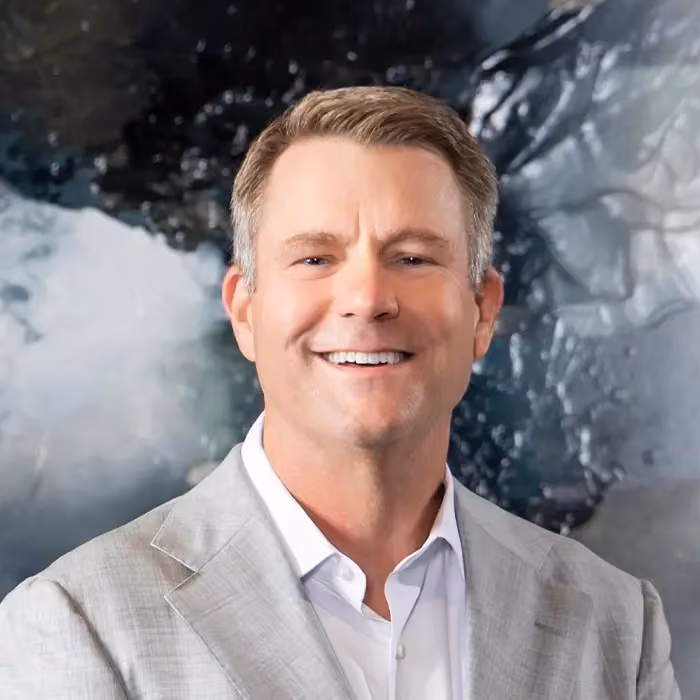 Headshot of Robert L. Davis
